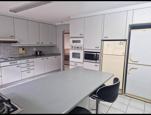 6 BEDROOM HOUSE FOR SALE IN CRAVENBY